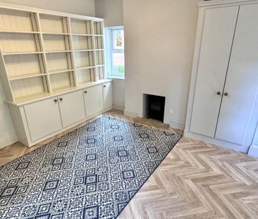 2 bedroom end of terrace house to rent - Photo 2