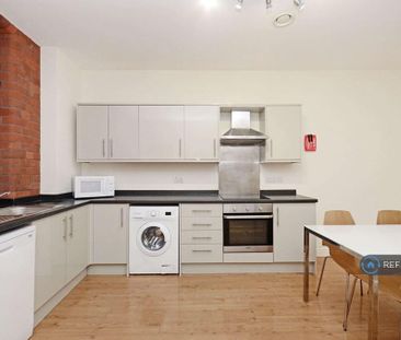 5 bedroom flat to rent - Photo 4