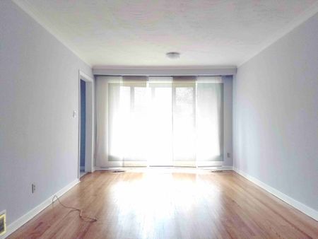 For Lease - 1316 Redbank Crescent, Oakville, Ontario - Photo 3