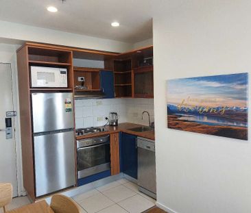 Central Auckland 1BR Gem w/Balcony - Photo 4