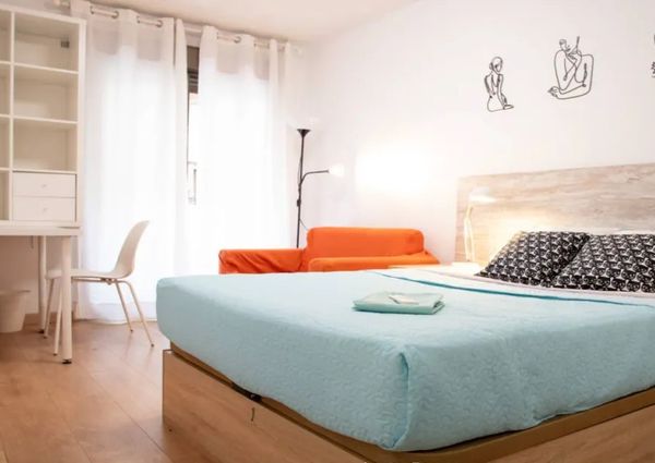 Calle del Jilguero, Madrid, Community of Madrid 28025