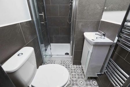 5 bedroom house share to rent - Photo 3