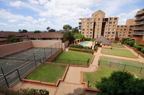 “Spacious & Conveniently Located 2-Bedroom Unit” - Photo 1