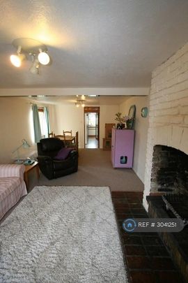 2 bedroom end of terrace house to rent - Photo 1