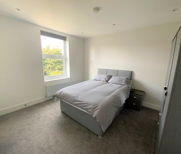 Room in a Shared House, Ardfillan Road, SE6 - Photo 3
