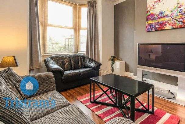 Wilford Grove, West Bridgford, NG2 - Photo 1