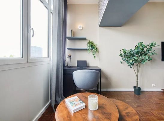 Rua dos Açores, Lisbon, Lisbon 1000-005 - Photo 1