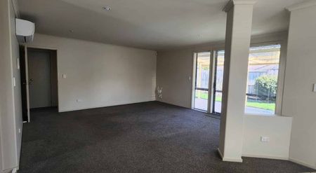 Cozy Cul-de-Sac Home with Modern Comforts - Photo 2