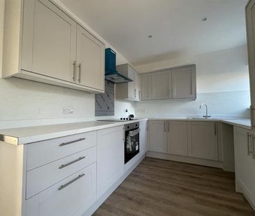 Edwin's Avenue South - Photo 2