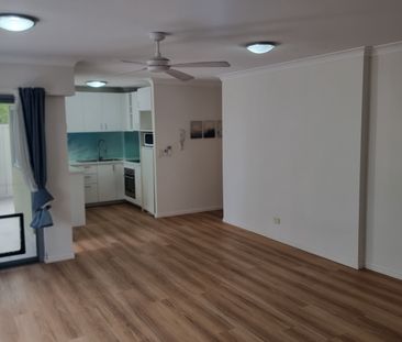 Renovated Comfort in a Convenient Mudgeeraba Location - Photo 4