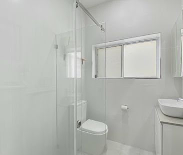 Beautiful Home! - Photo 4