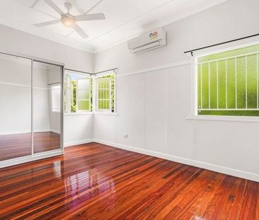 Clayfield Post War Cottage - Photo 3