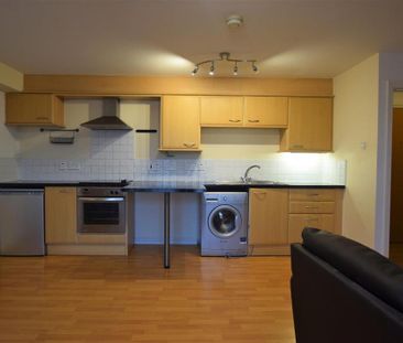 2 bedroom apartment to rent - Photo 4