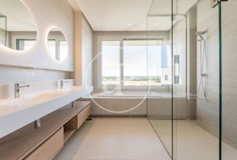 Triplex penthouse for rent in La Finca