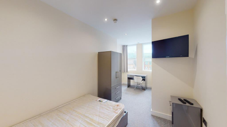 5 bedroom flat to rent - Photo 3