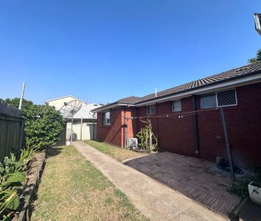 GREAT FAMILY HOME - Photo 6