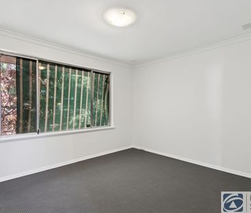 FANTASTIC DUPLEX WALKING DISTANCE TO KARRINYUP SHOPPING CENTRE - Photo 6