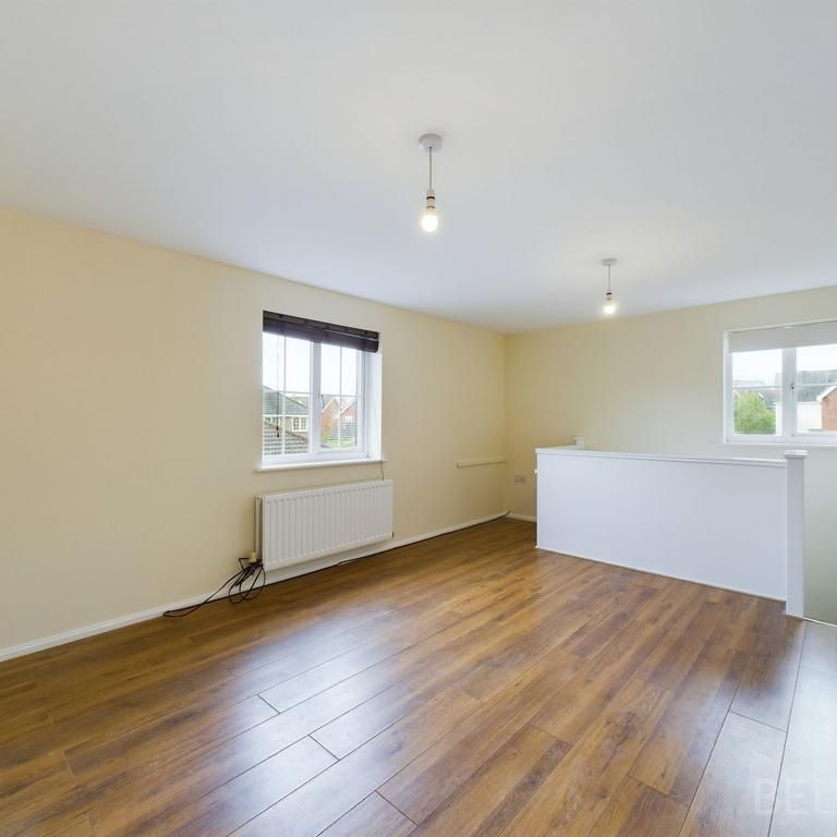 2 bedroom maisonette to rent - Photo 1