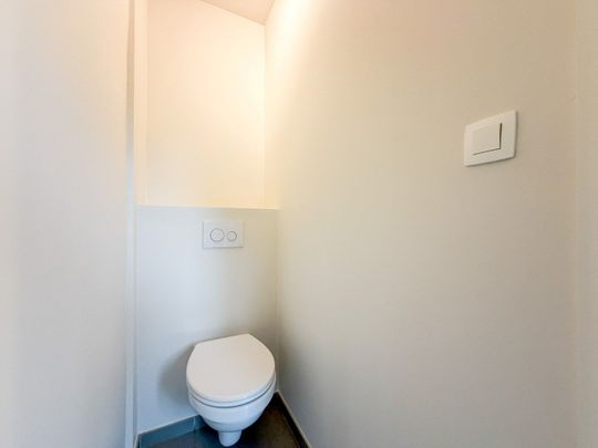 Gezellig 2-slpk appartement met terras, autostaanplaats, Torhout - Photo 1