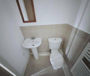 2 bedroom flat to rent - Photo 6