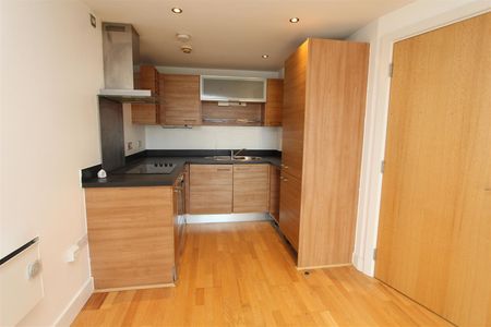 La Salle, Leeds City Centre, LS10 1NW - Photo 2