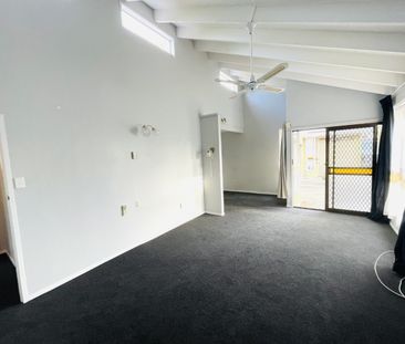Hastings Street North, Mayfair - Photo 1