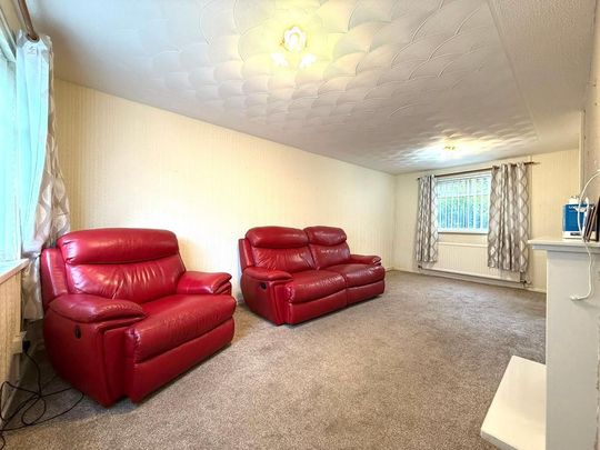 3 bedroom end of terrace house to rent - Photo 1
