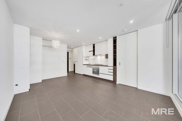 703/229 Toorak Road, South Yarra - Photo 1