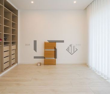 Luxury 4 room Detached House for rent in Herdade da Aroeira, Aroeir... - Photo 3