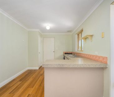 38 Sennet Lane, Warnbro, WA 6169 - Photo 4