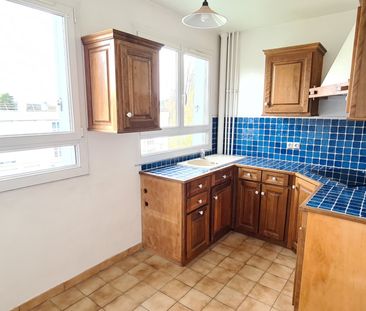 Location Appartement 4 pièces 75m² VILLEBON SUR YVETTE 91140 - Photo 4