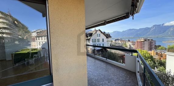 LUMINEUX AVEC INCROYABLE VUE SUR LAC ET MONTAGNES - Photo 2