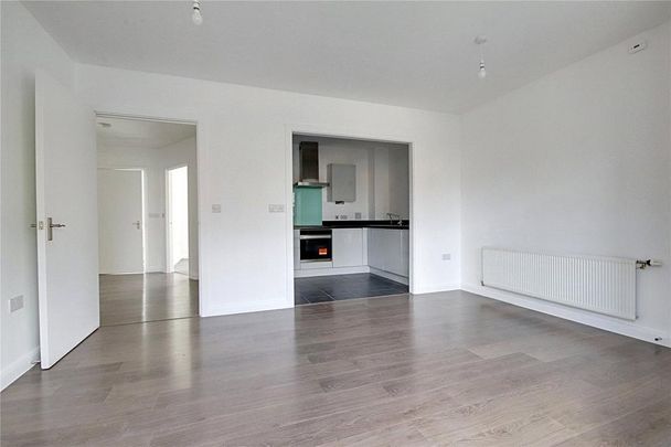 2 bedroom flat to rent - Photo 1