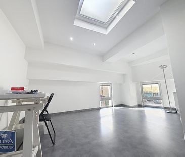 Location Appartement 2 pièces 42m² LYON 8ème - Photo 2