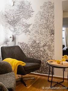 Logement à Paris, Location meublée - Photo 2