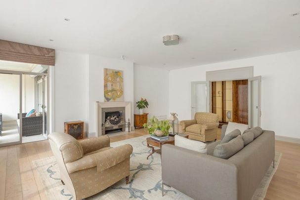 3 bedroom flat to rent - Photo 1