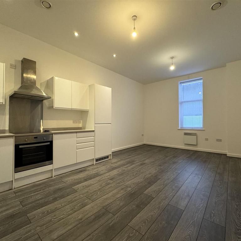 2 bedroom apartment to rent - Photo 1