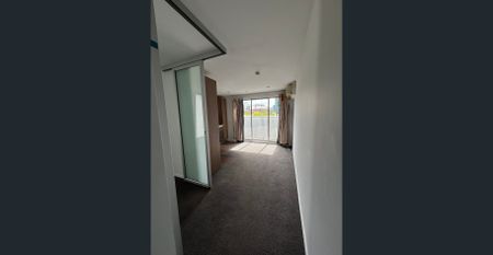 2-Bedroom Apartment in Boutique LUXE Complex - Photo 2