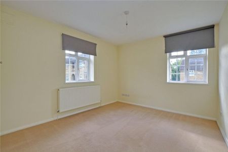 3 bedroom apartment to rent - Photo 4