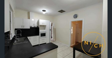 Newly Renovation 4 Bedroom Home with 6.6kw Solar & 10Kw Battery - Photo 3