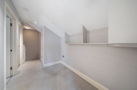 2 bedroom maisonette to rent Riverside Apartments,Thames Street - Photo 2