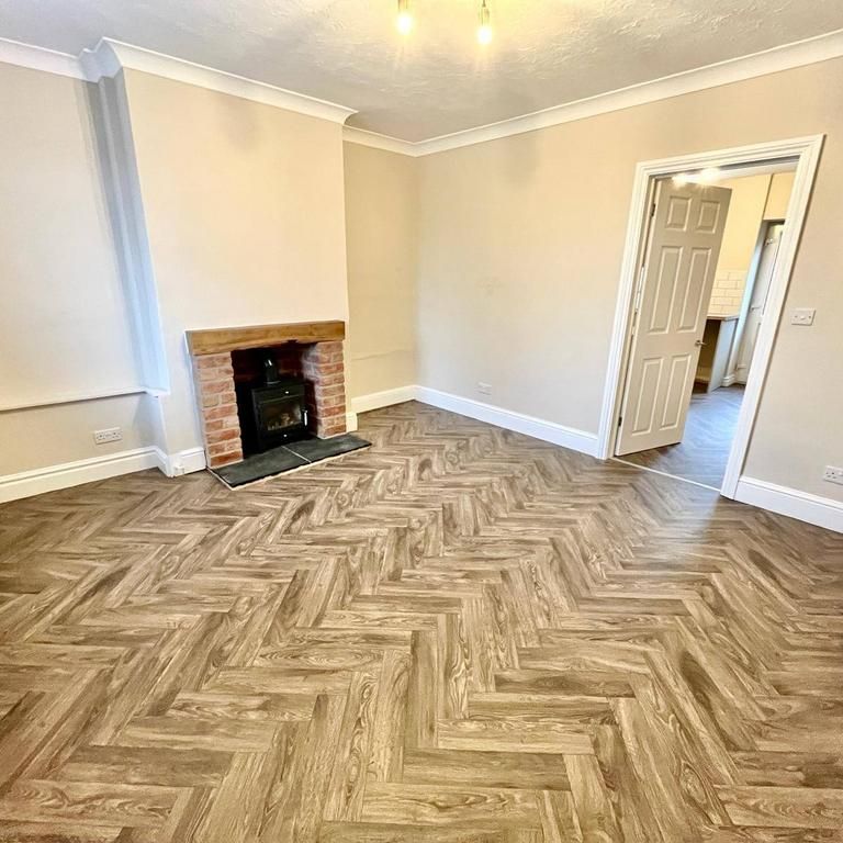 2 bedroom terraced house to rent - Photo 1