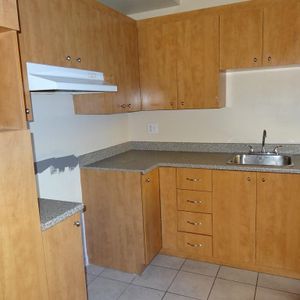 Laval, 4½ à louer - Photo 2