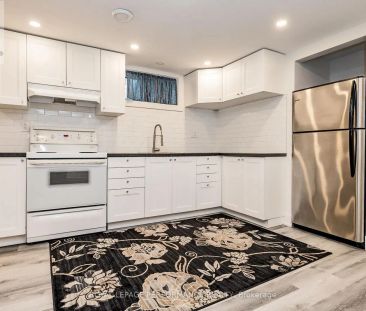 B - 36 LARGO CRESCENT - Photo 6