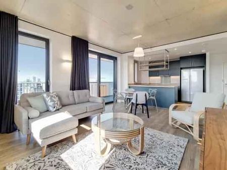 3 Bedroom Apartment - Photo 2