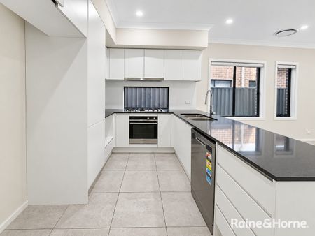 NEWLY BUILT FAMILY HOME IN A THRIVING AREA - Photo 4