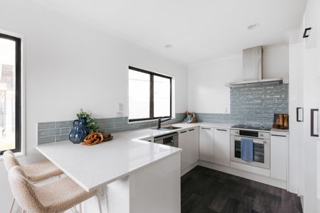 Move to Maunganui Road in time for Christmas - Mt Maunganui - Photo 3