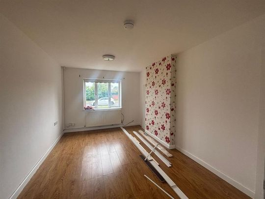 2 bedroom end of terrace house to rent - Photo 1