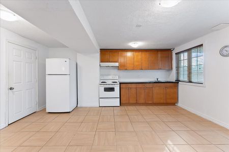 For Lease - 63 Barnwood Drive Unit# Bsmt, Richmond Hill, Ontario - Photo 4