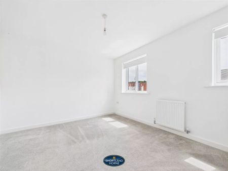 Dennis Davison Place, Banner Brook Park, Coventry - Photo 2